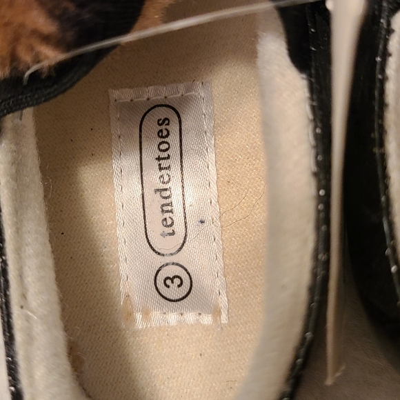 NWT Black sparkly slip on shoes with pom pom detail - Picture 6 of 7